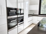 13 fully fitted kitchen