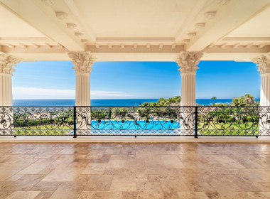 07-villa-marbella-prime-terrace-arches-sea-view
