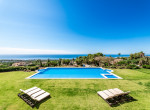 08-villa-marbella-prime-lawn-sea-view